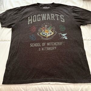 Harry Potter Black Hogwarts Unisex Adult Size L T-Shirt
